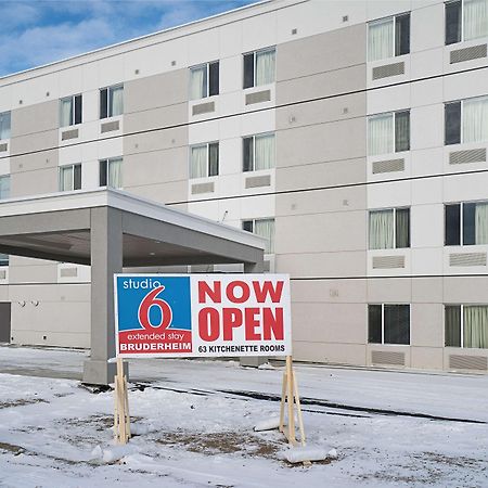 Studio 6-Bruderheim, Ab エクステリア 写真